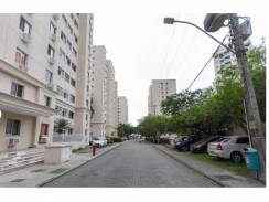 Jacarepaguá Estrada Dos Bandeirantes 8427 Bloco 04 Apartamento 201. Condominio  Neo Bandeirantes. Apartamento com 47 m2 e uma vaga. Sala com varanda dois quartos cozinha banheiro e área. Condominio com piscina academia  churrasqueira salão de festas